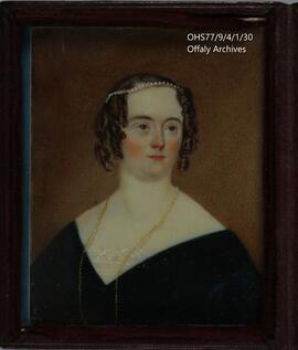 Photograph of an unknown woman.